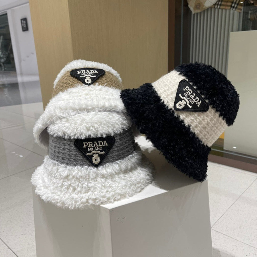 PRA 25 PLUSH KNITTED HAT GRAY AND WHITE 824814