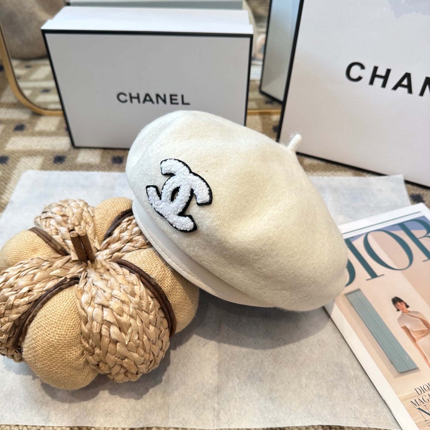 Chanel New Wool Beret White 960040