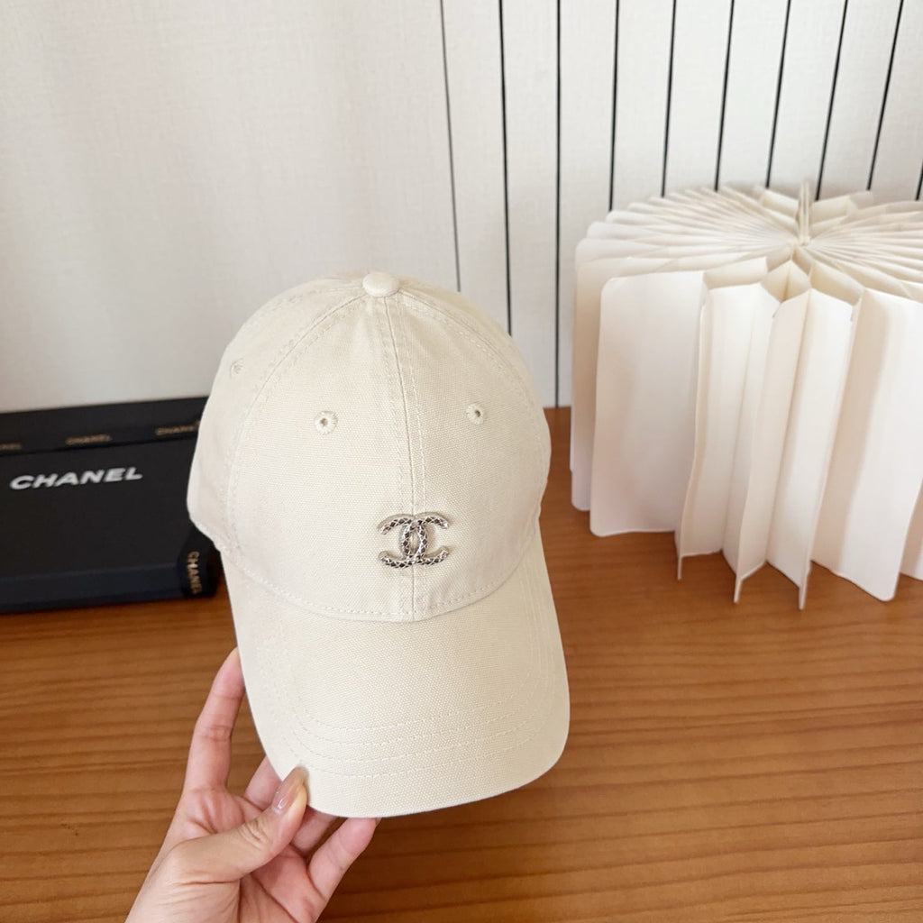 Chanel New Baseball Cap White in Cotton 960120