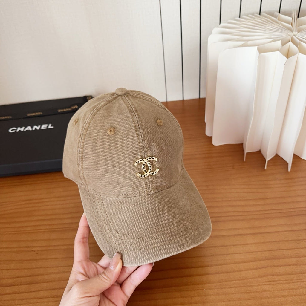 Chanel New Baseball Cap Brown in Cotton 960121