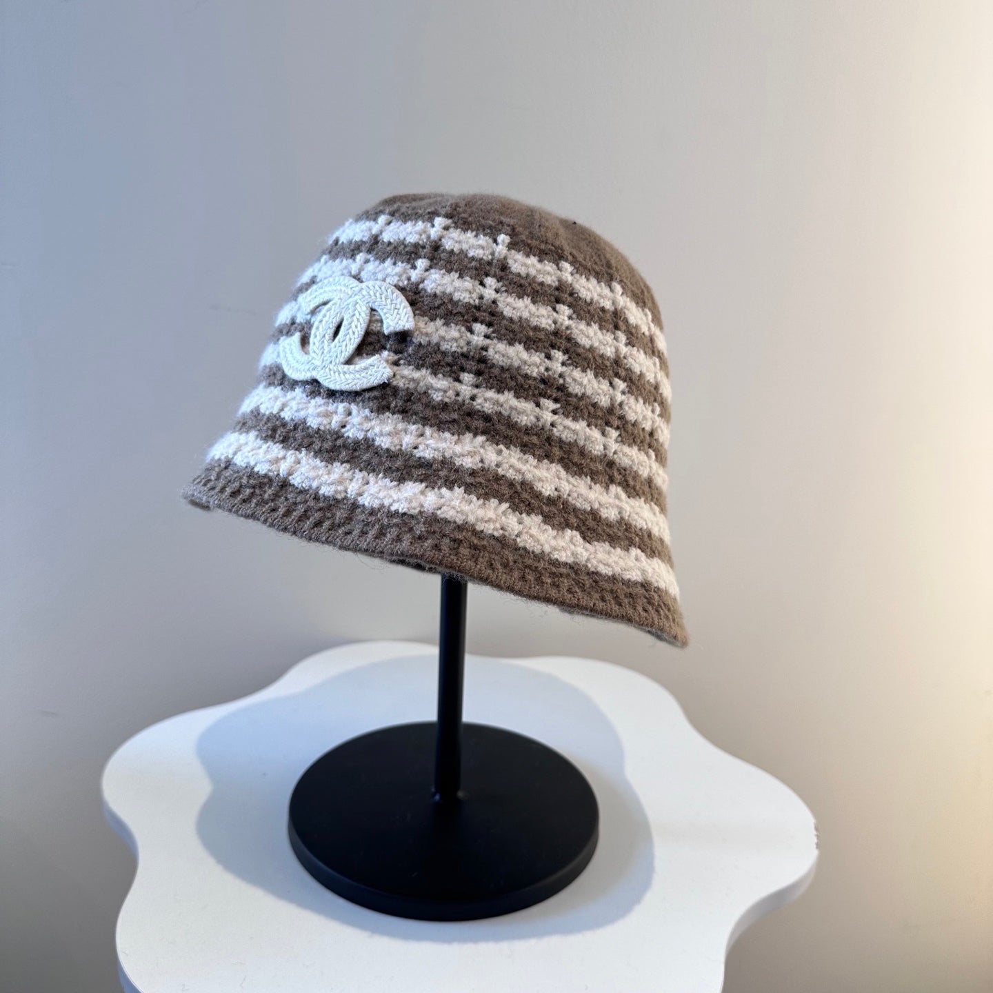 Chanel Simple New Fisherman's Brown White  in Wool Knitting 960052