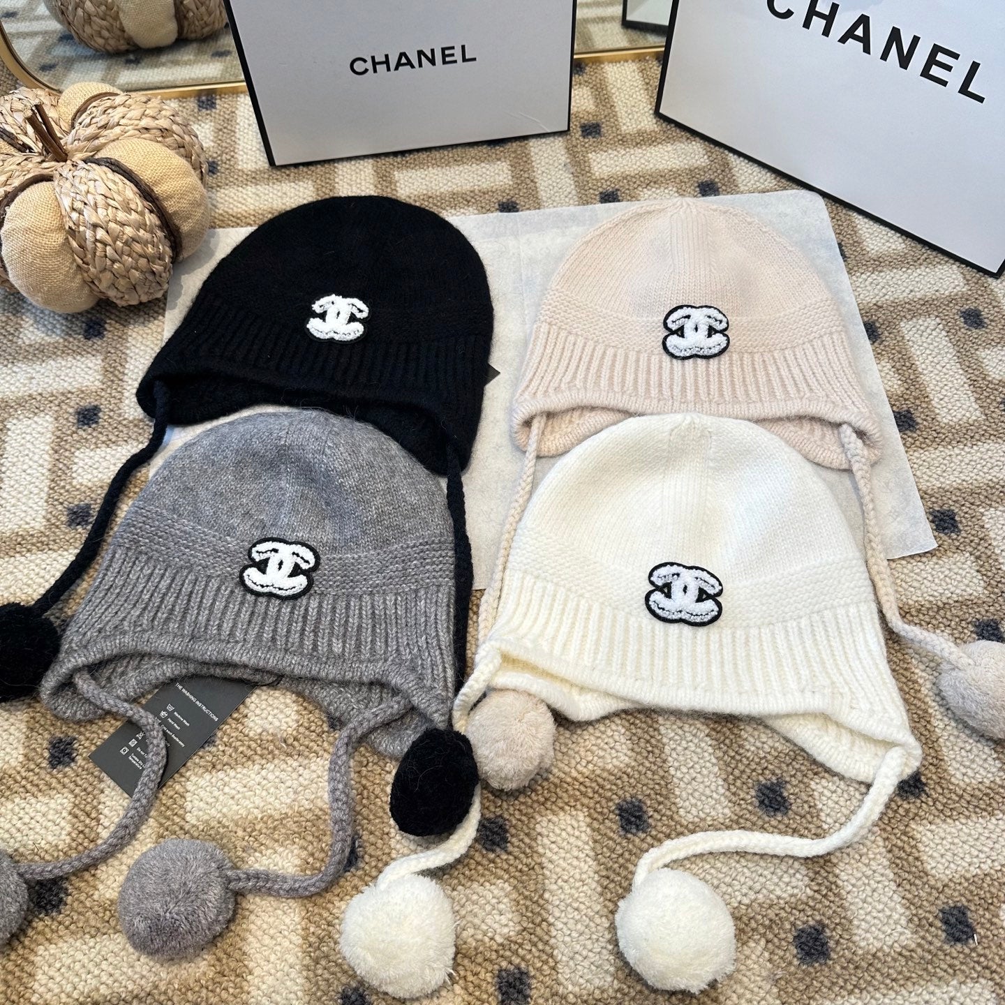 Chanel Fall/Winter Black Wool Knitting Beanie 960070