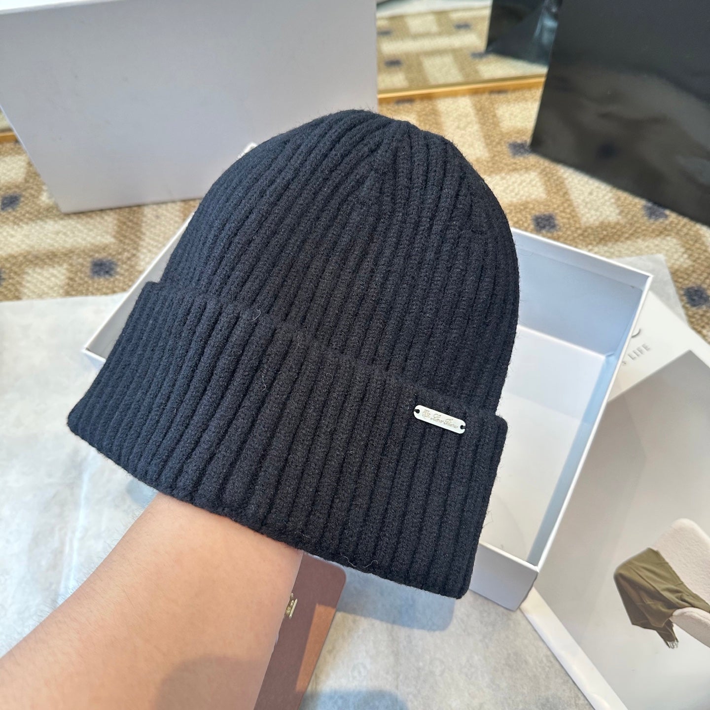 Loro Piana Classic New Style Black Hat Knitting 961814