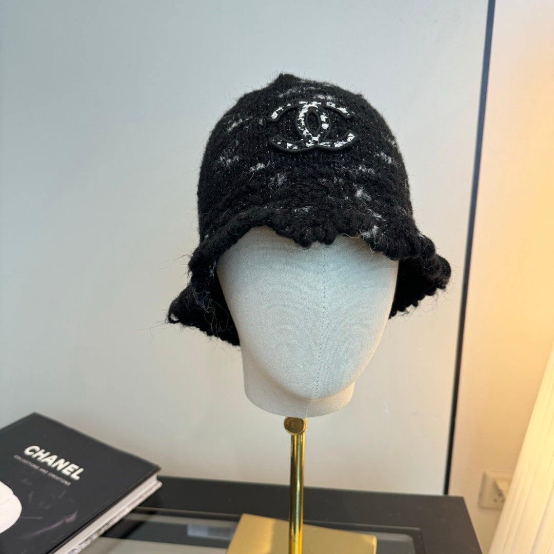 Chanel New Knitted Bucket Hat Black in Fibrous 980145