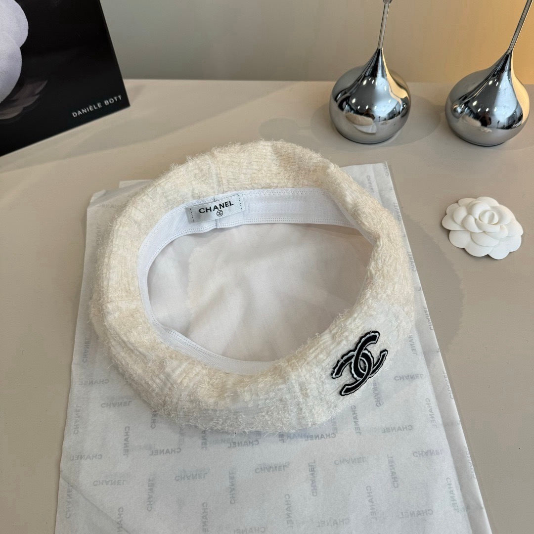 CC Beret White in Fibrous 980104