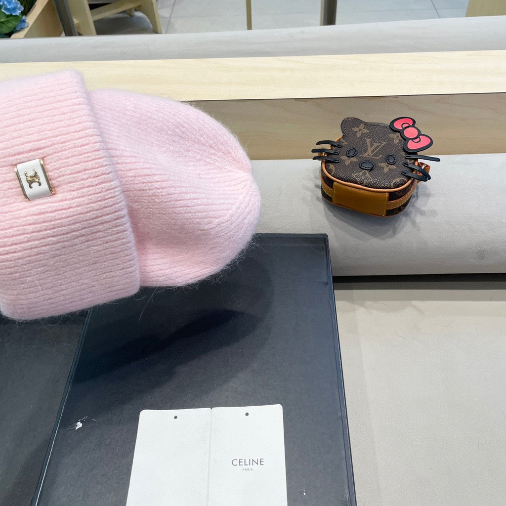 Celine Autumn/Winter New CE Knitted Hat Pink in Wool 980325