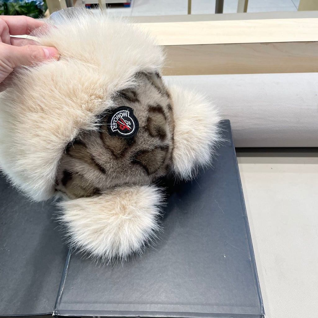 Moncler 24 Retro Leopard Gray Print Plush Fisherman Hat 980328