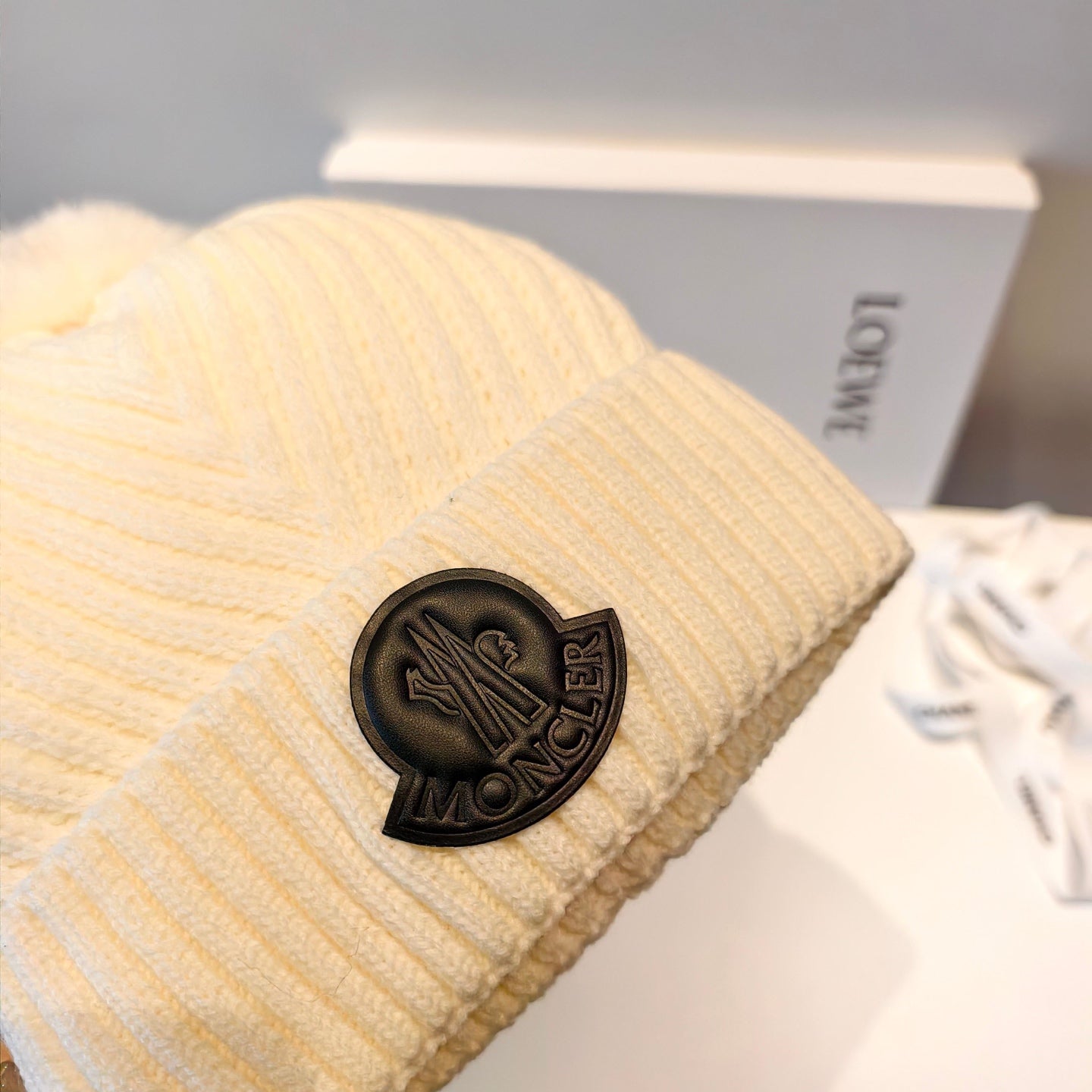 Moncler 2025 White New Designer Pom-Pom Wool Beanie 980215