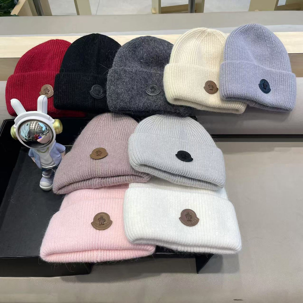 Moncler Classic Powder Blue Knit Hat in Cashmere 980194