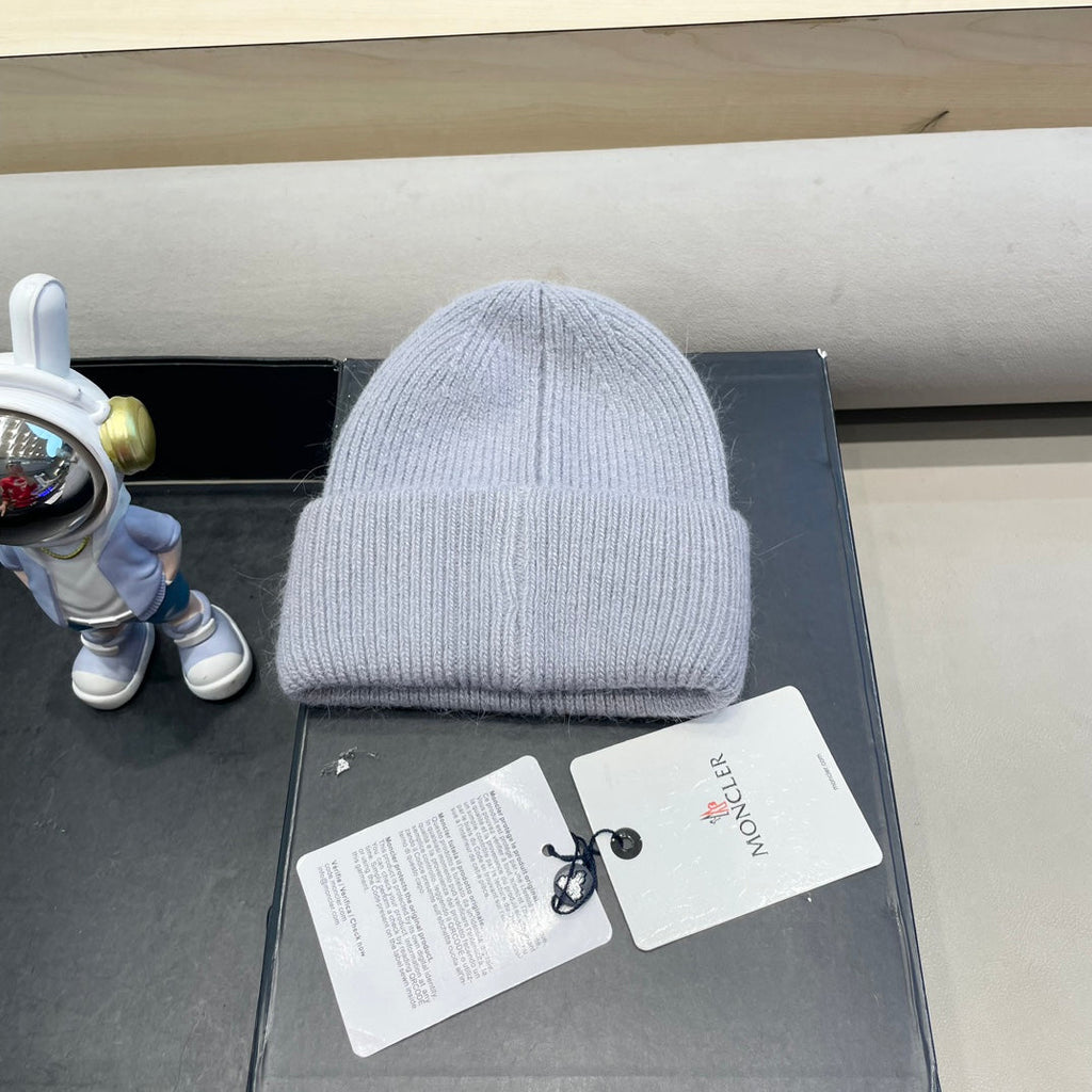 Moncler Classic Powder Blue Knit Hat in Cashmere 980194