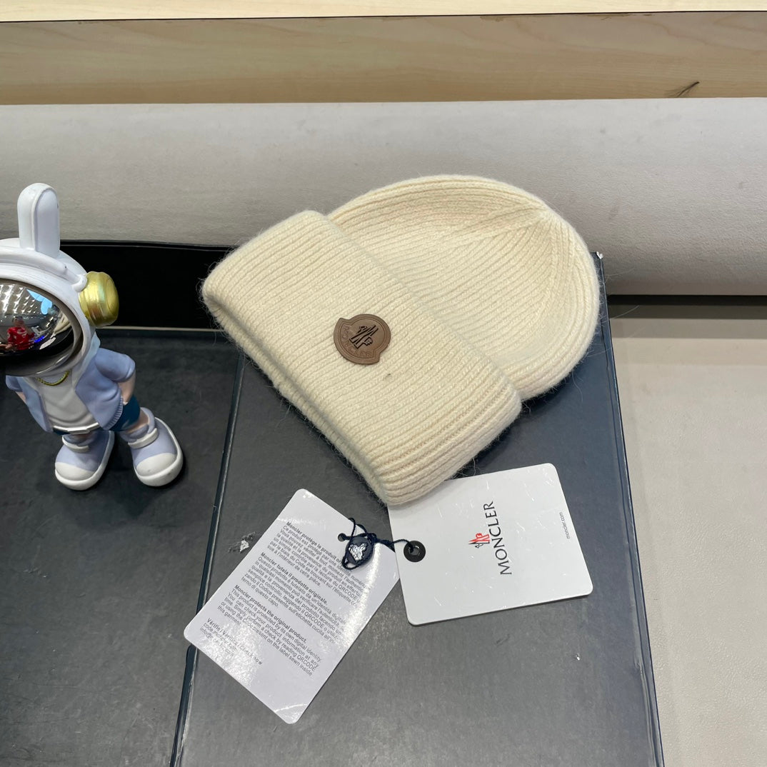 Moncler Classic Ivory Knit Hat in Cashmere 980192
