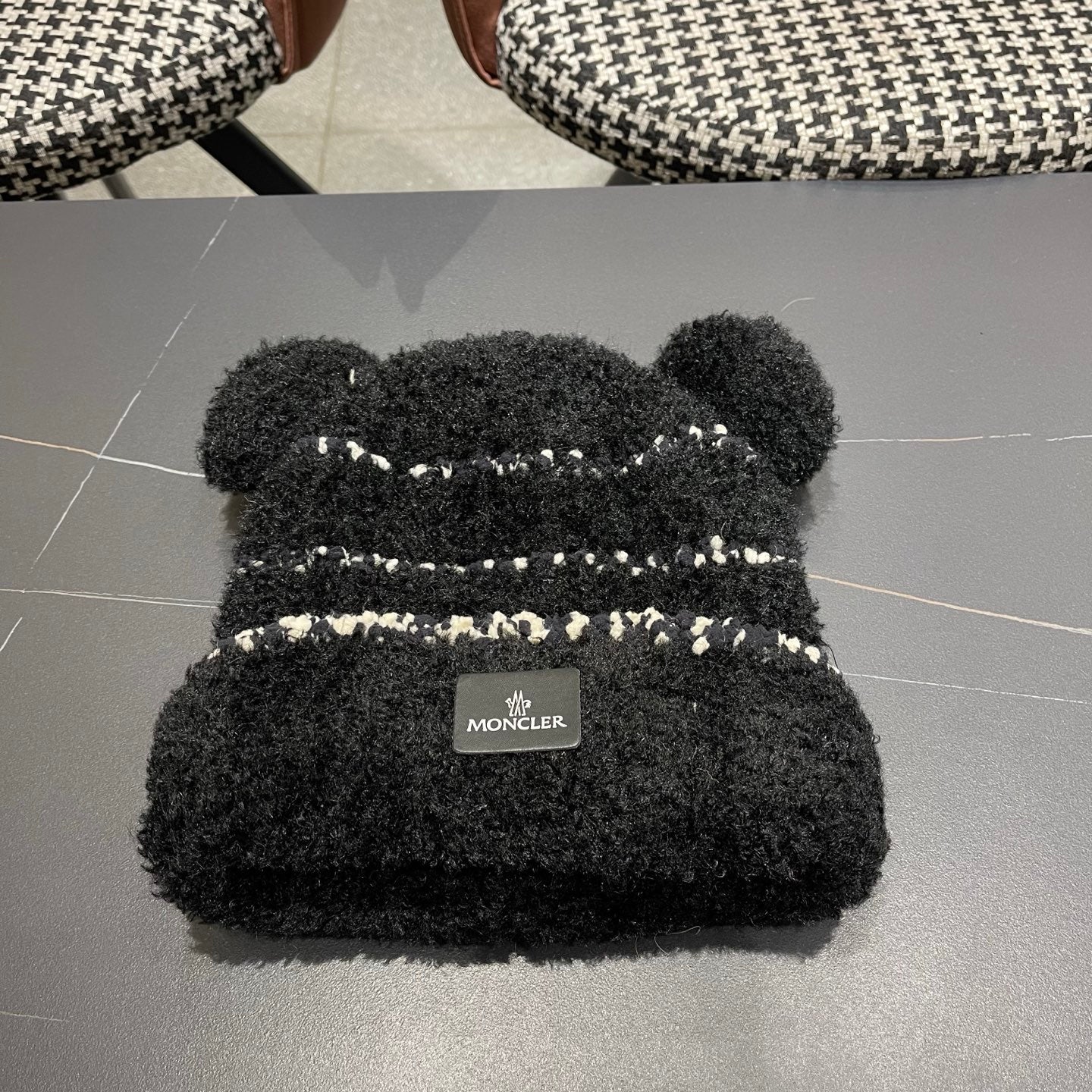 Moncler Cute Bear Fleece-Lined Warm Knitted Black Hat 980003