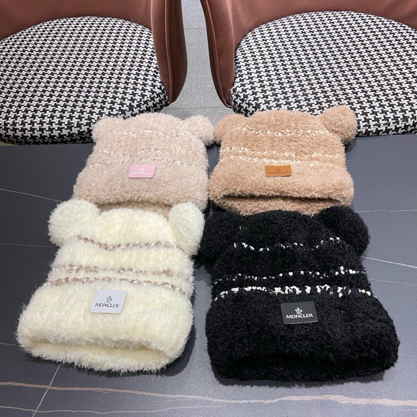 Moncler Cute Bear Fleece-Lined Warm Knitted Black Hat 980003
