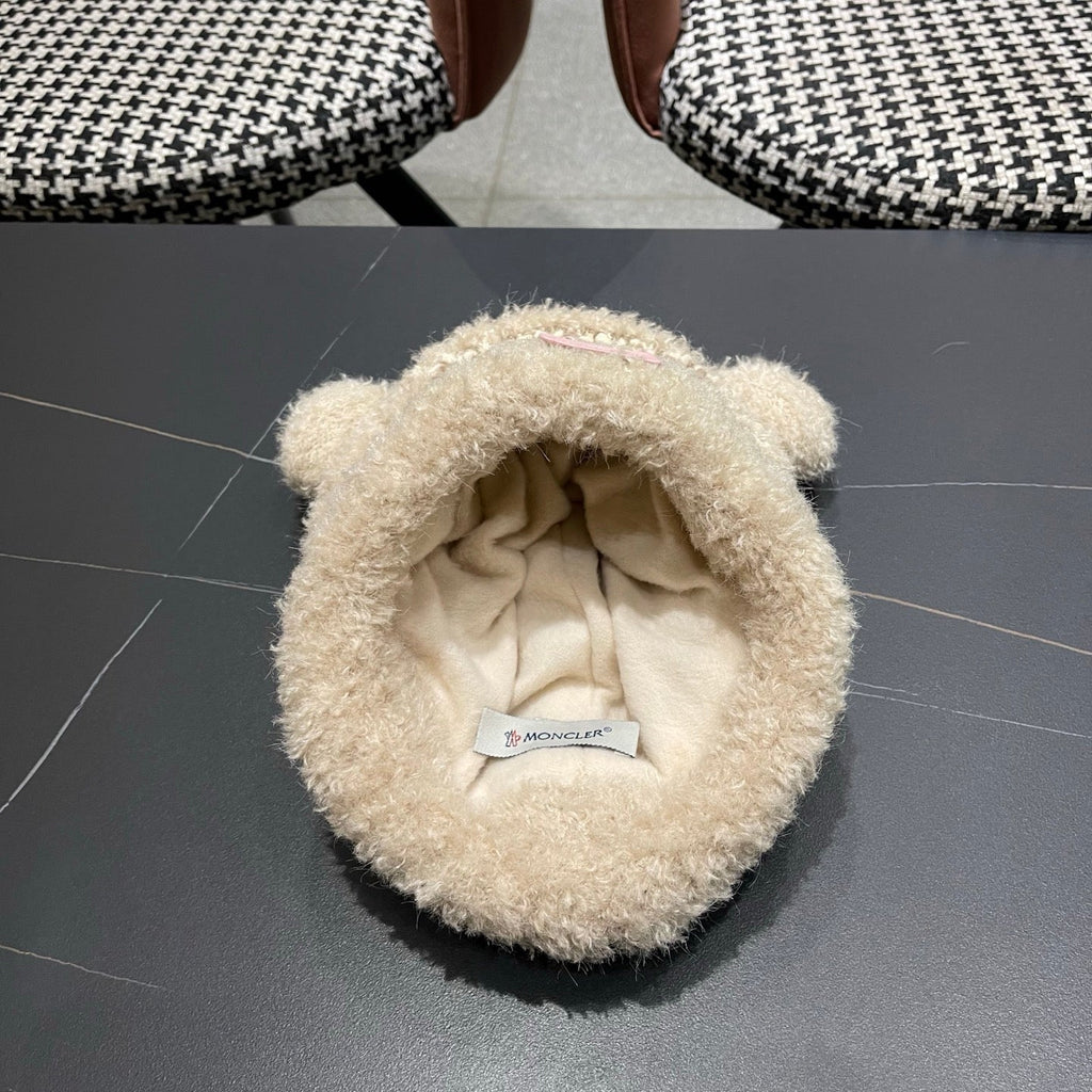 Moncler Cute Bear Fleece-Lined Warm Knitted Beige Hat 980001