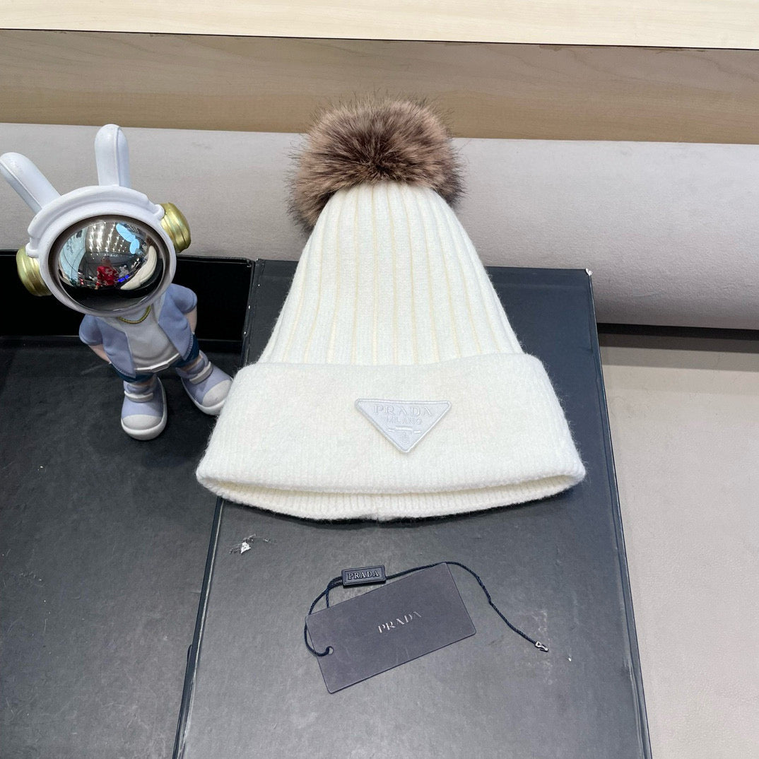 Prada Fleece-Lined Thick Real Fox Fur Pom-Pom Knitted White Hat 125677