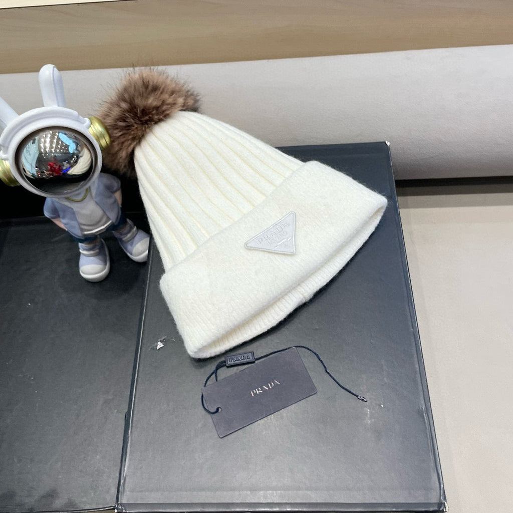 Prada Fleece-Lined Thick Real Fox Fur Pom-Pom Knitted White Hat 125677