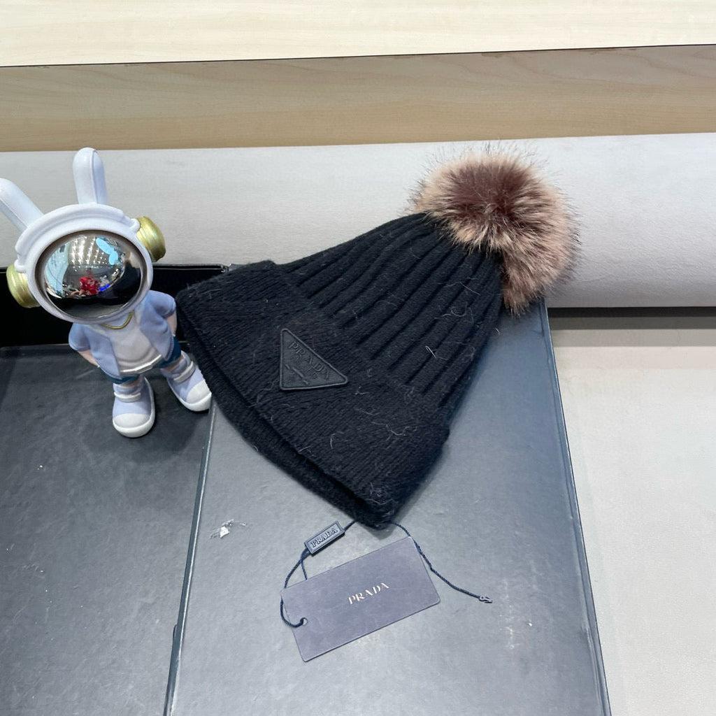 Prada Fleece-Lined Thick Real Fox Fur Pom-Pom Knitted Black Hat 125676