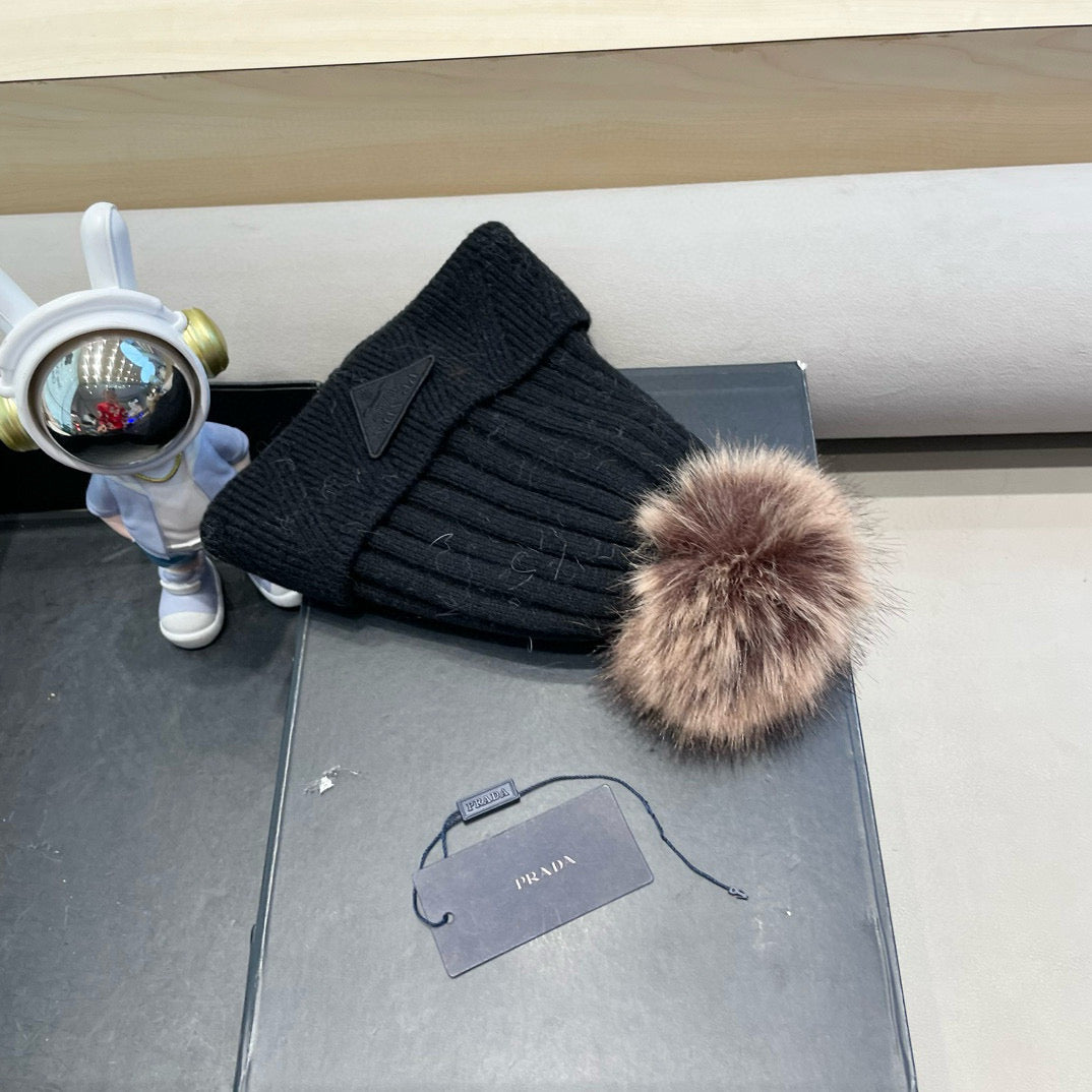 Prada Fleece-Lined Thick Real Fox Fur Pom-Pom Knitted Black Hat 125676