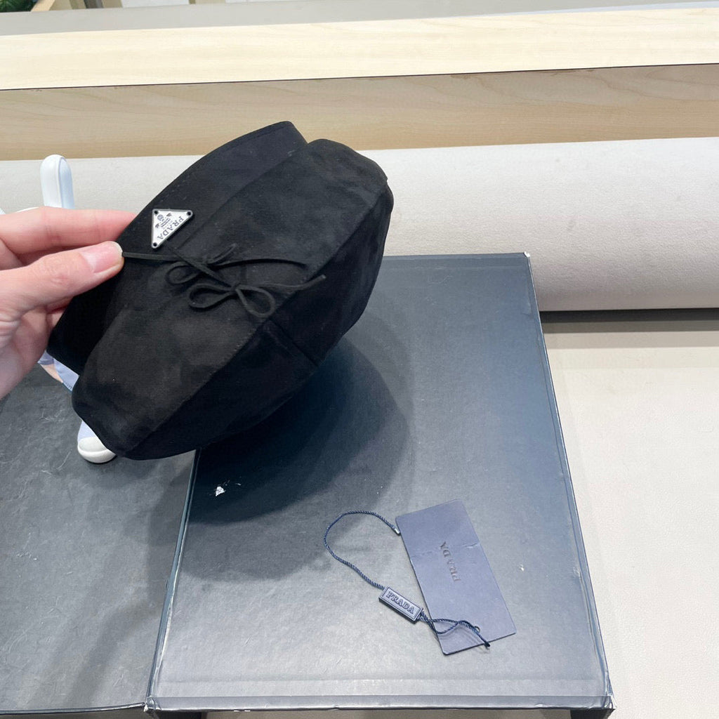 Prada 25 Women's Beret Black in Cloth 123100