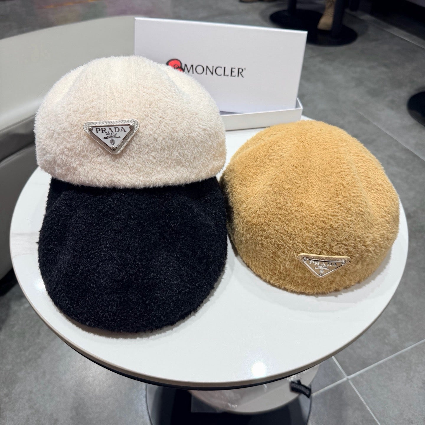 Prada 25 Iceland Beret Camel in Cashmere 125814
