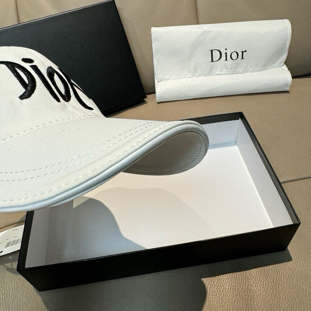 Dior Baseball Cap with Dior Embroidery White in Cotton 191930