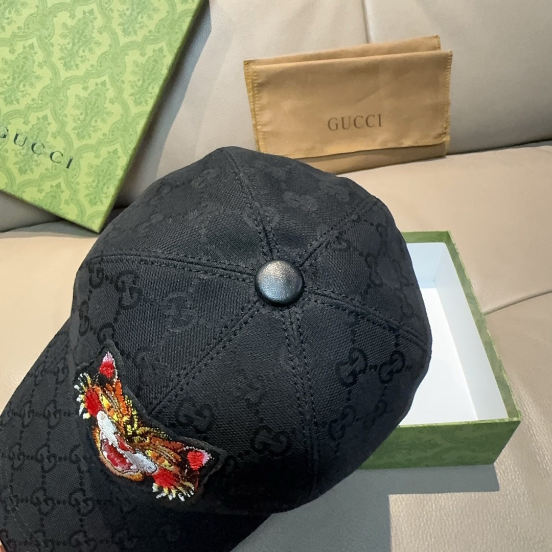 Gucci Baseball Cap with Tiger Print Black in Canvas 193858