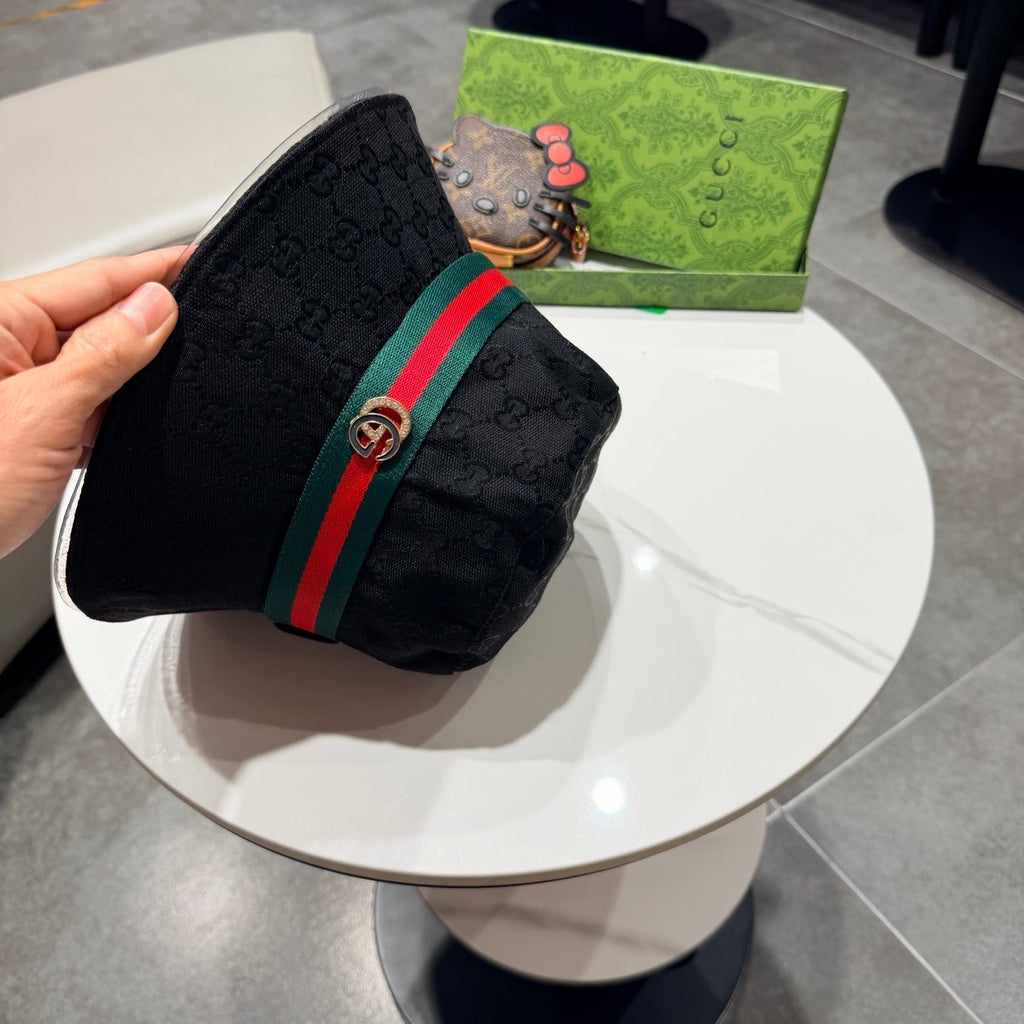 Gucci Bucket Hat Black in Cloth 194033