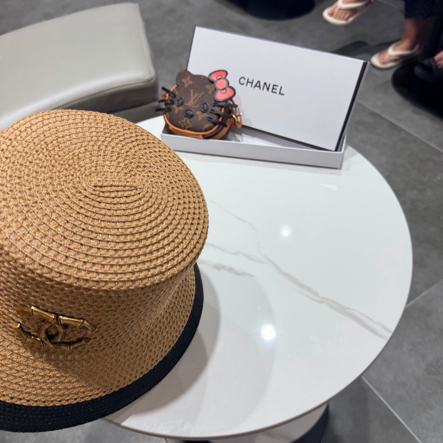 Chanel 26 Bucket Hat Camel in Straw 197774