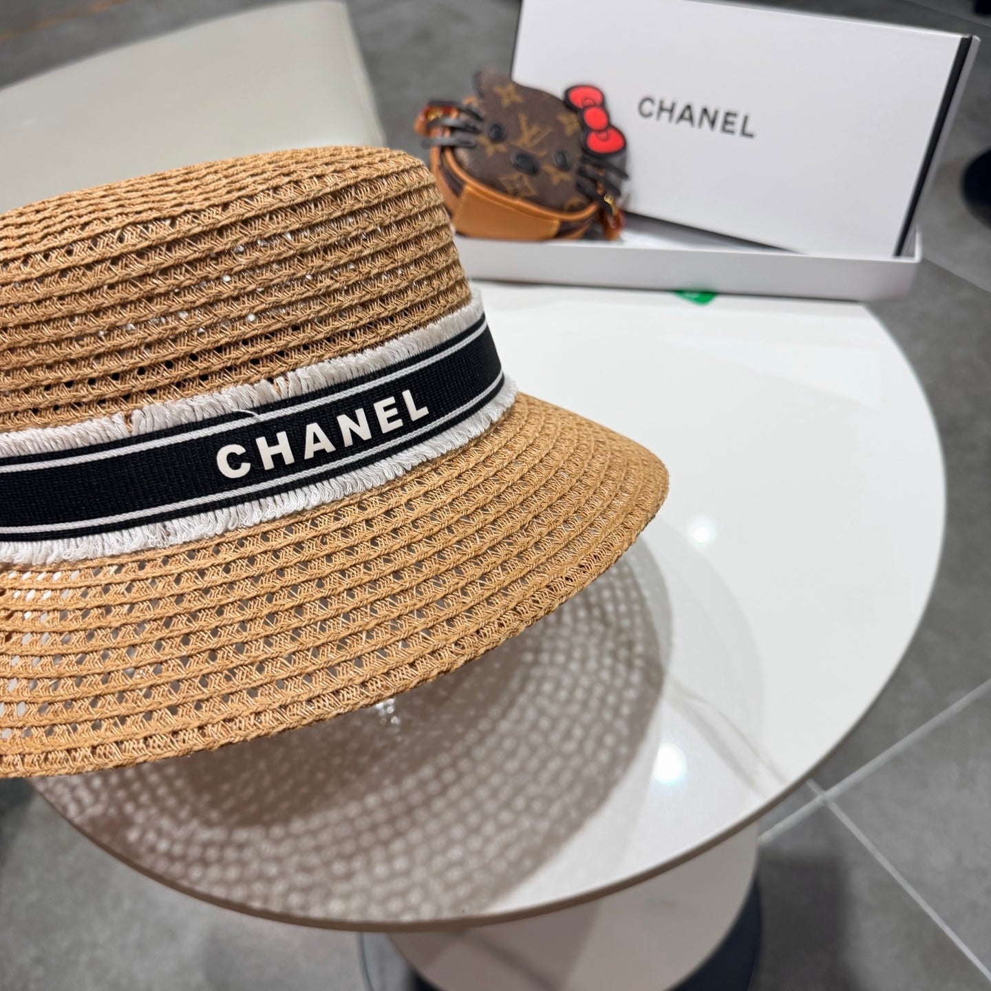 Chanel Elegant hat Camel Black in Straw 197761