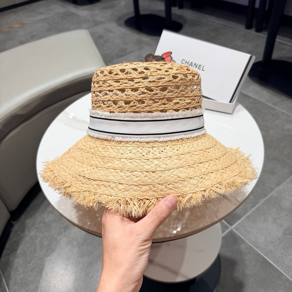 Chanel Straw hat Beige White in Raffia 197754