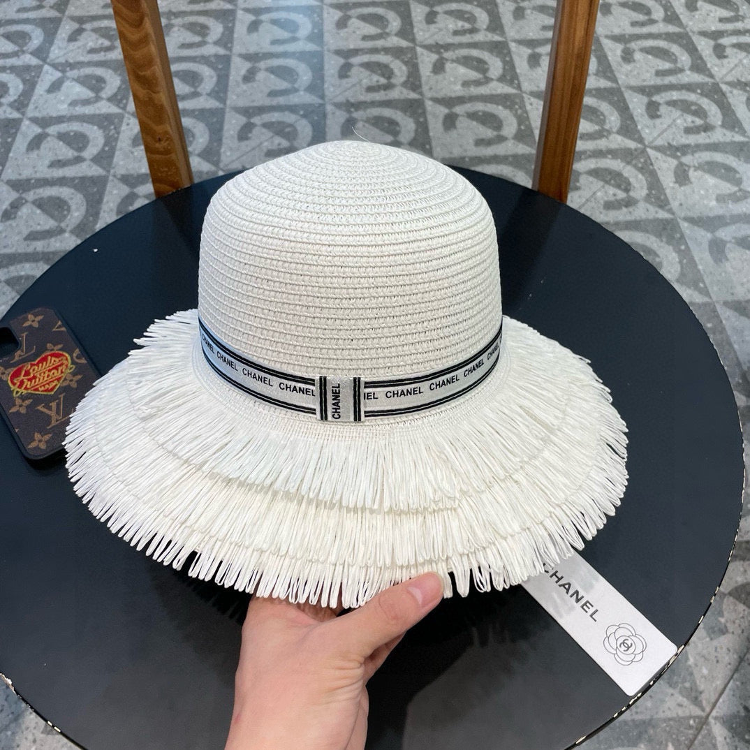 Chanel Bucket Hat White in Straw 205628
