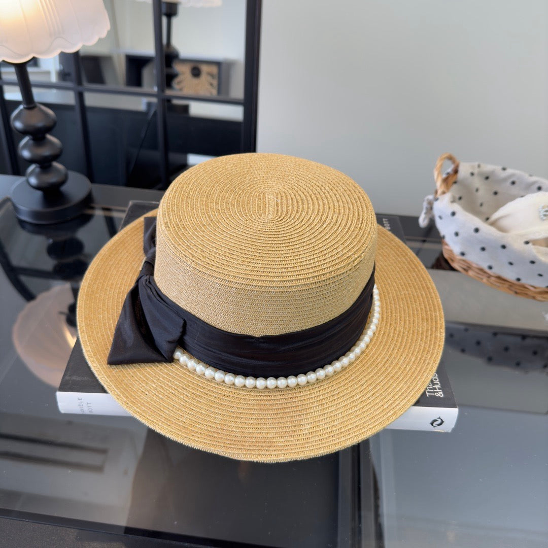 Chanel Elegant flat-top Beige Black in Straw Hat 205392
