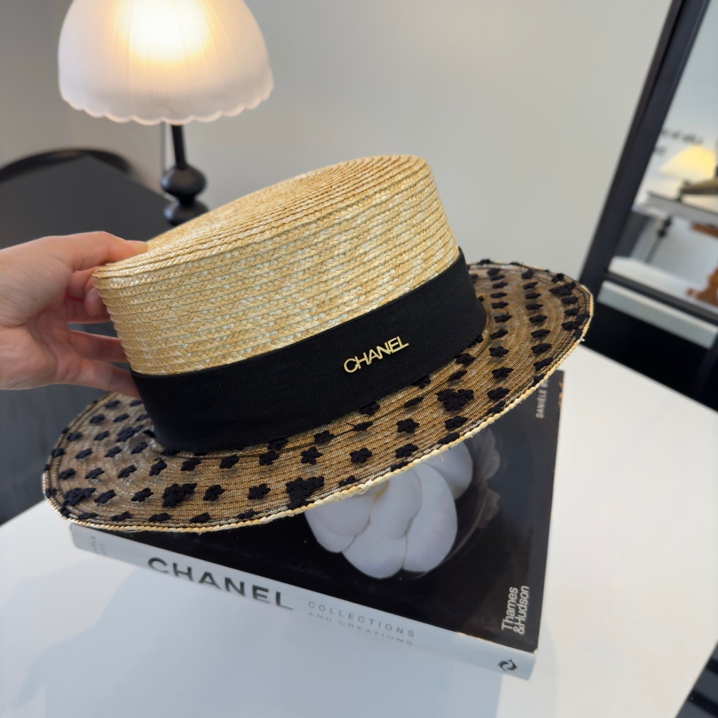 Chanel Beige Black Raffia straw hat 205379