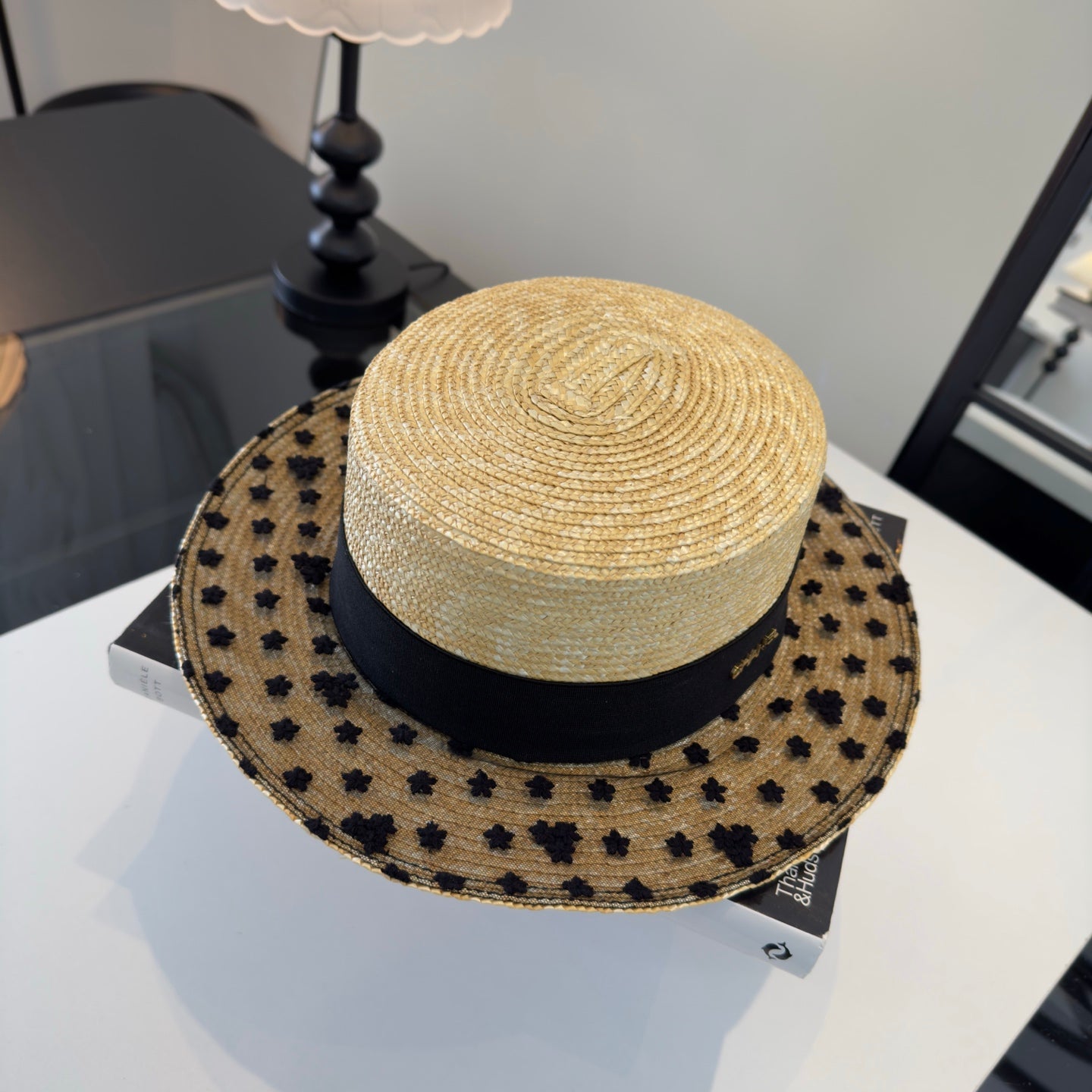 Chanel Beige Black Raffia straw hat 205379