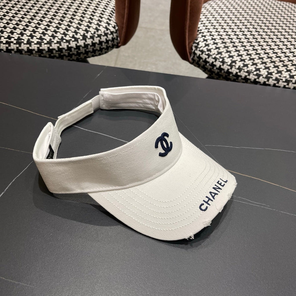 Chanel Baseball Cap White in Canvas 205289