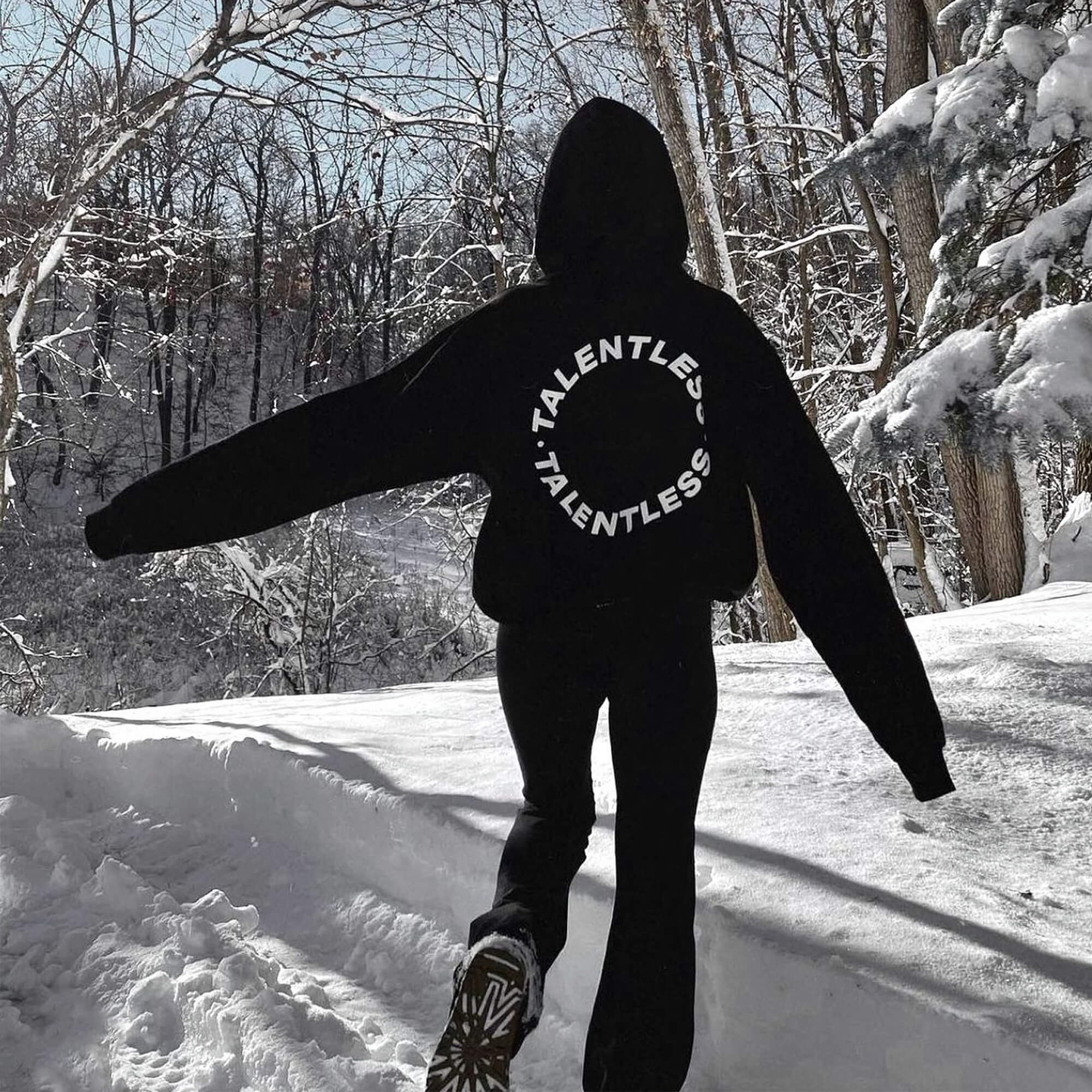 WOMENS CIRCLE LOGO HOODIE