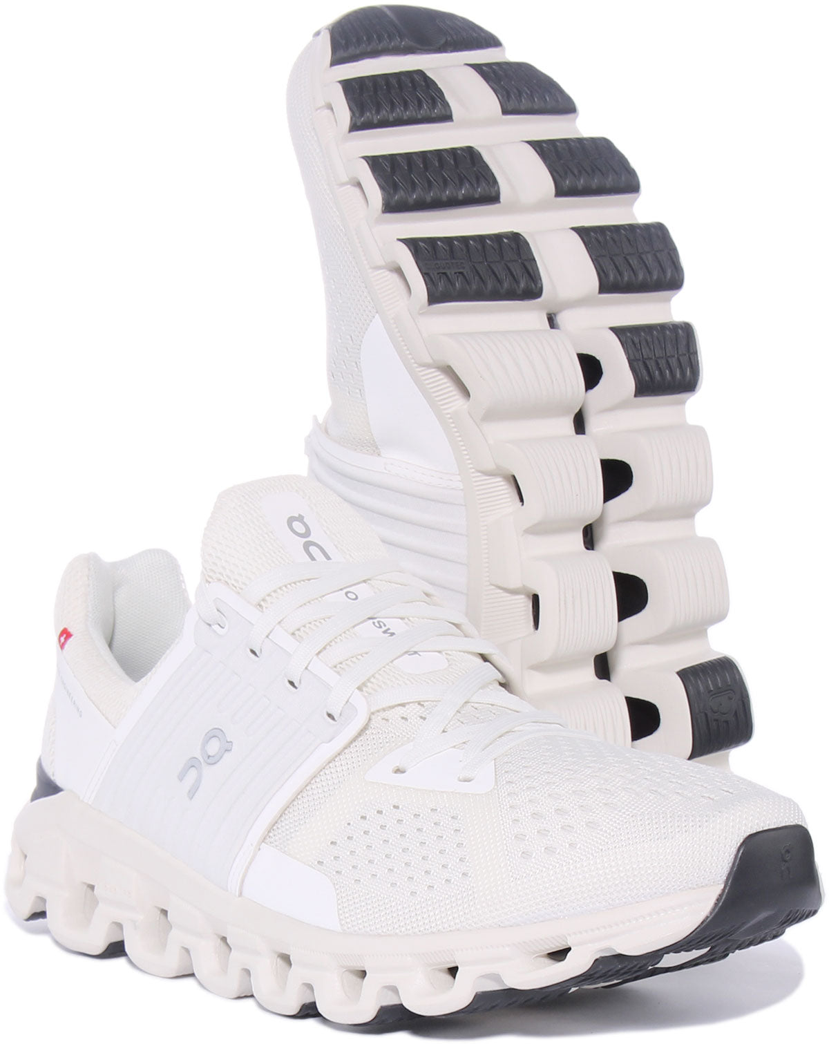 On Running Cloudswift In White For Men
