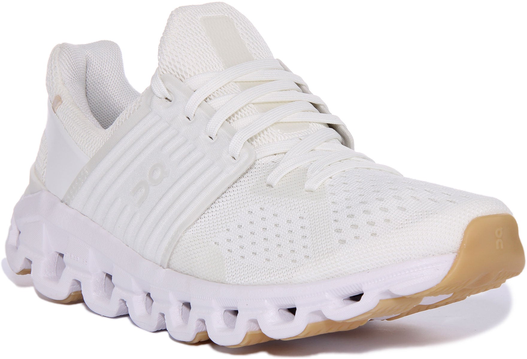 On Running Cloudswift In White For Men