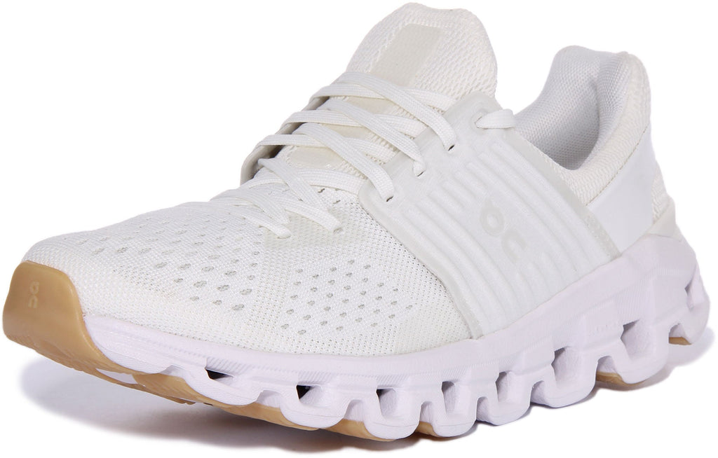 On Running Cloudswift In White For Men