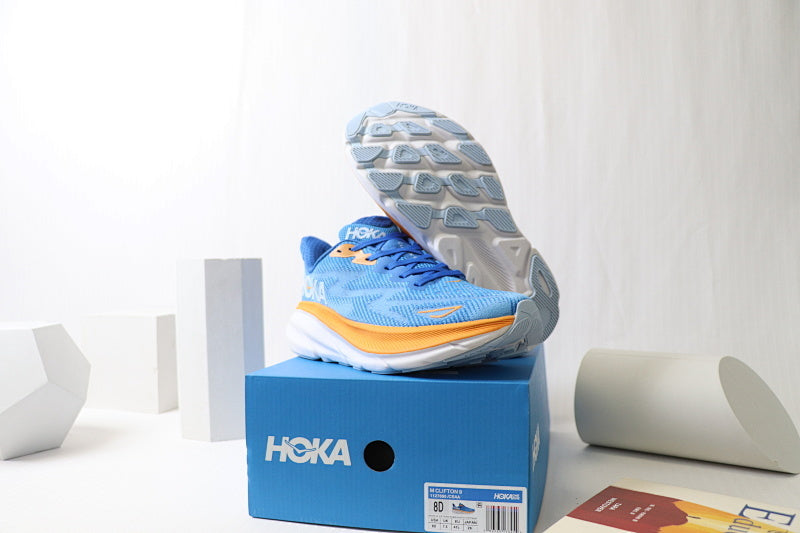 HOKA Clifton 9 Running Shoes