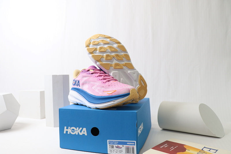 HOKA Clifton 9 Running Shoes