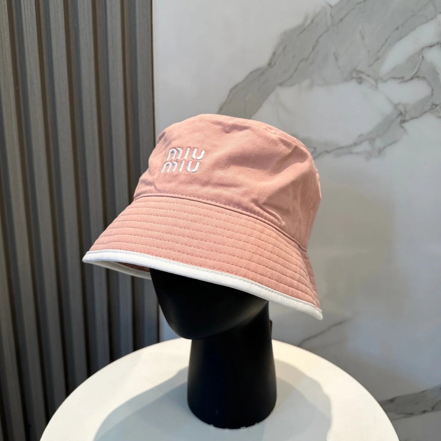 Miumiu Embroidered Two-tone Bucket Hat 229381