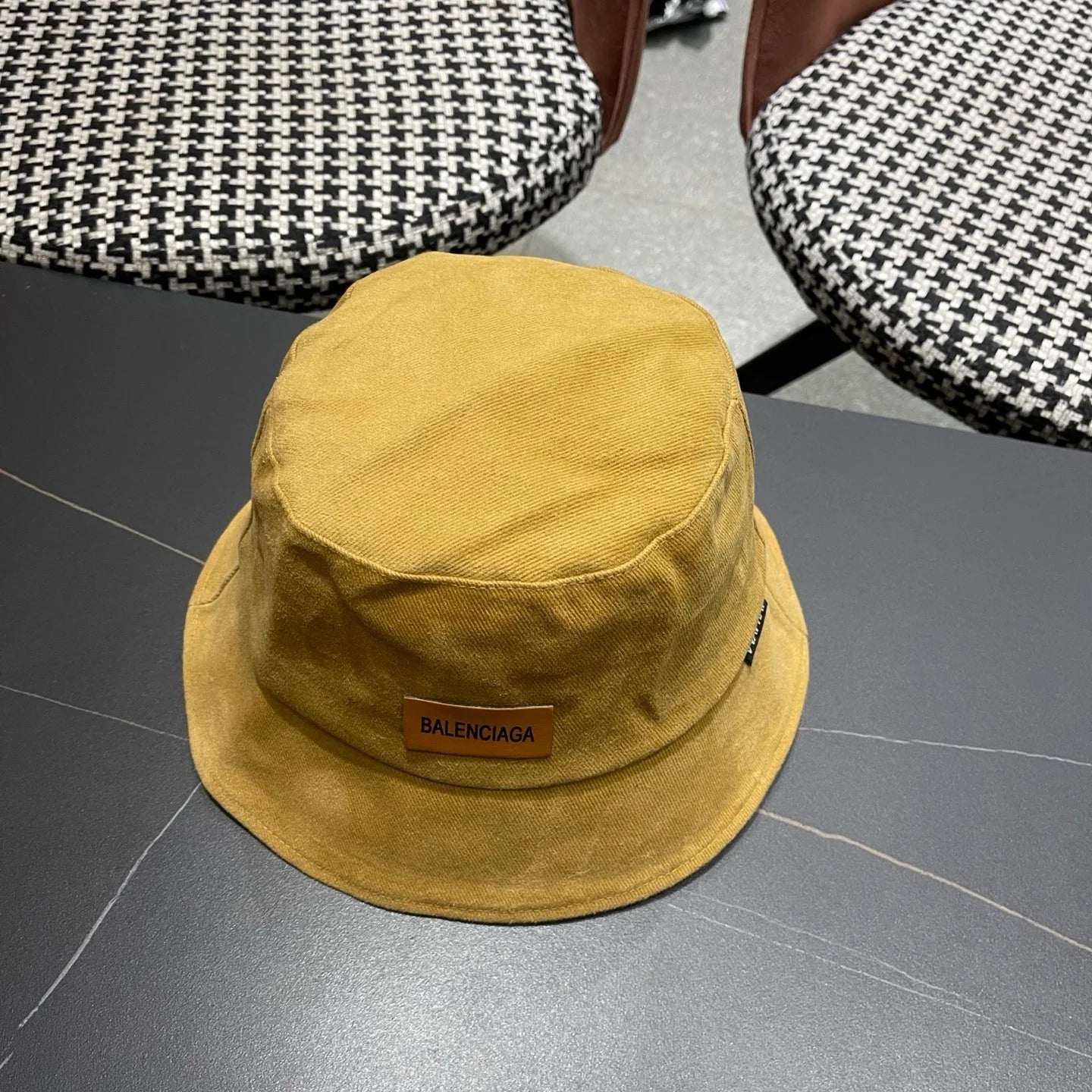 Balenciaga Bucket Hat 221093