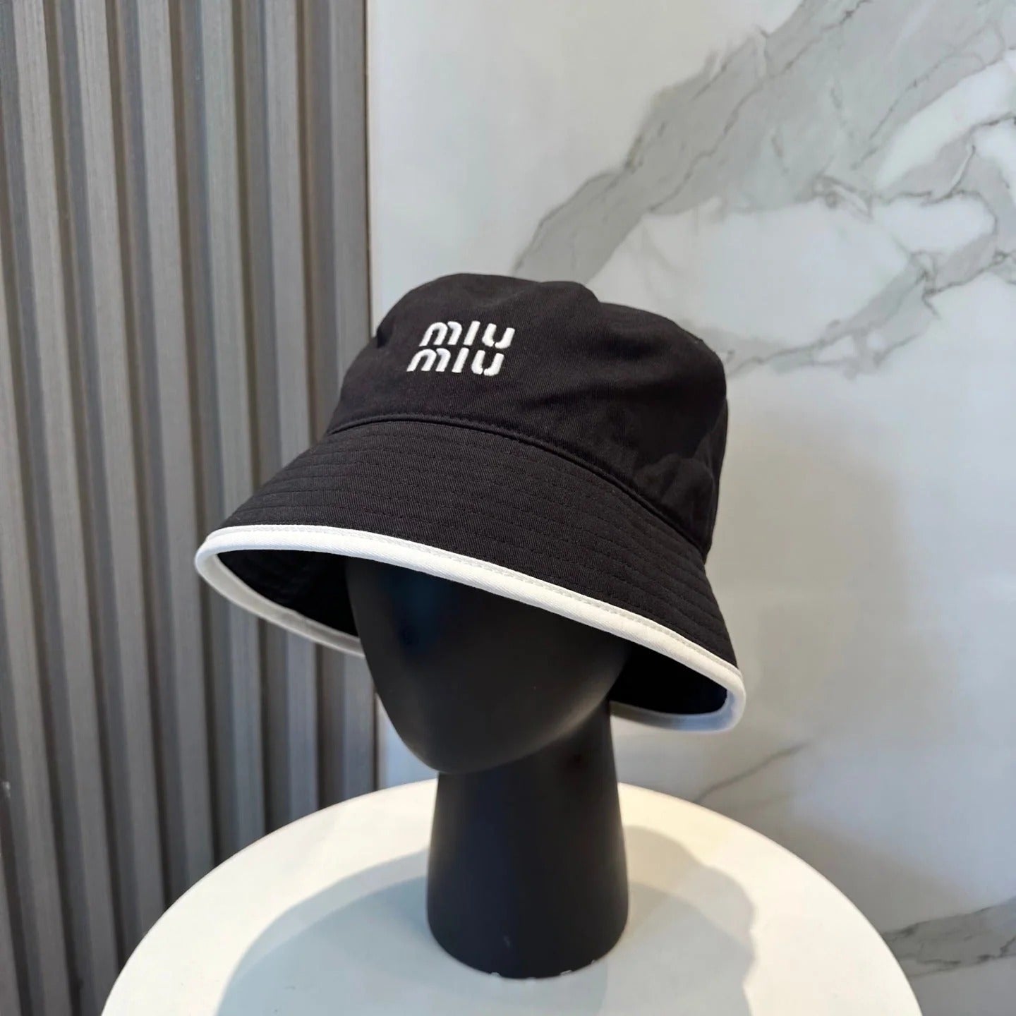 Miumiu Embroidered Two-tone Bucket Hat 229381
