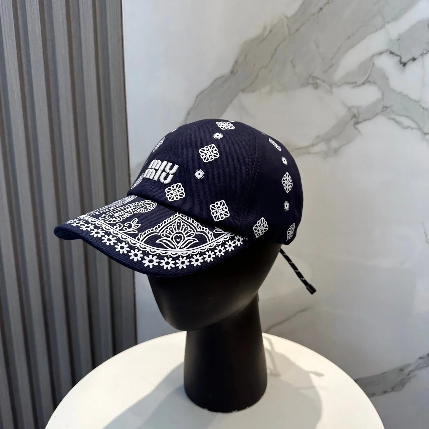 Miumiu Bandana Pattern And Embroidered Logo Hat 229398