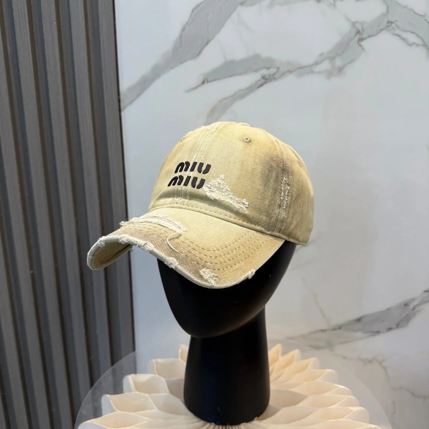 Miu Distressed Baseball Cap Cotton 323813