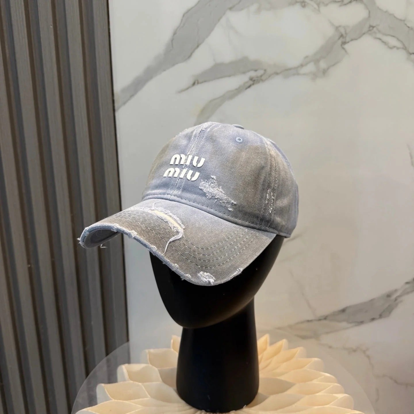 Miu Distressed Baseball Cap Cotton 323813