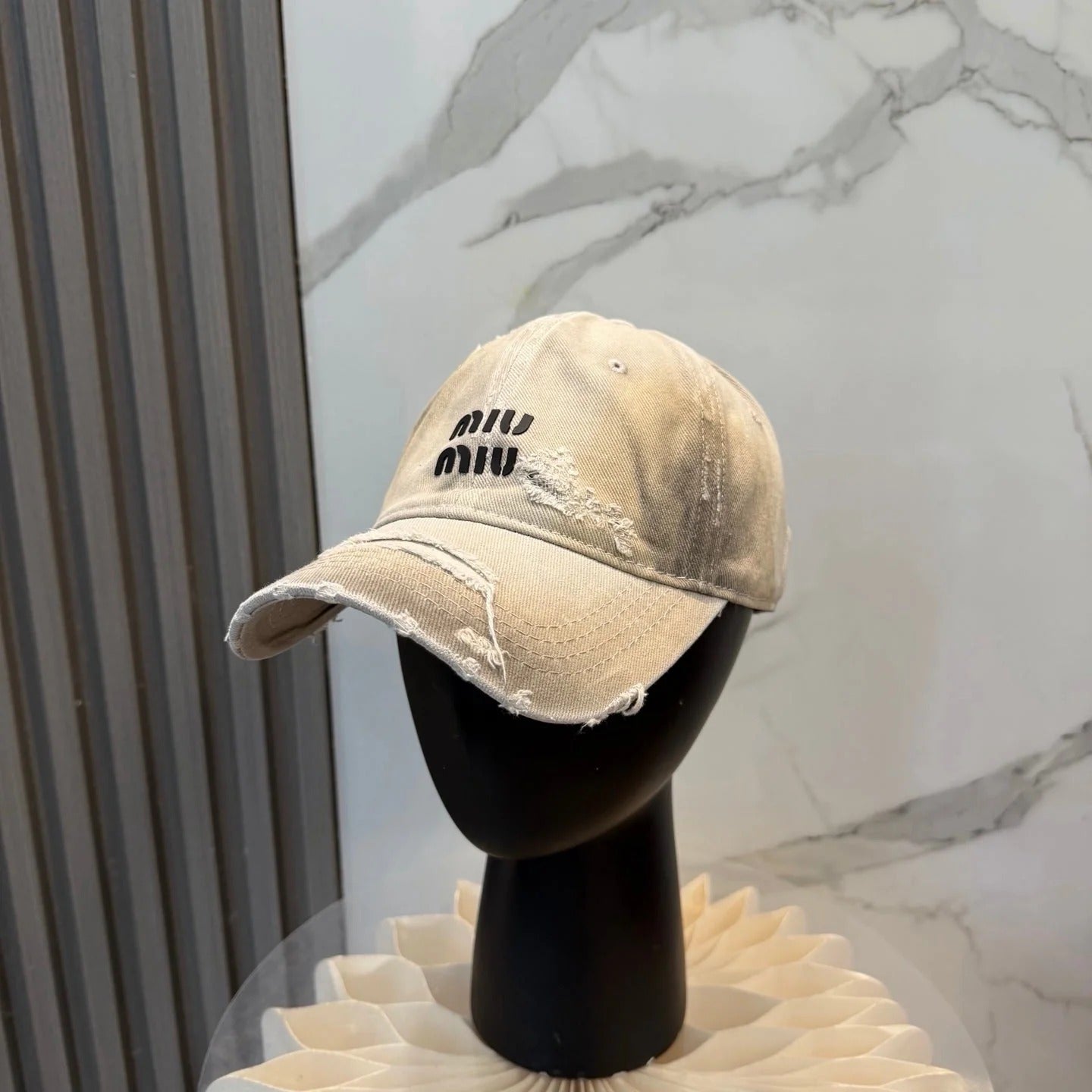 Miu Distressed Baseball Cap Cotton 323813