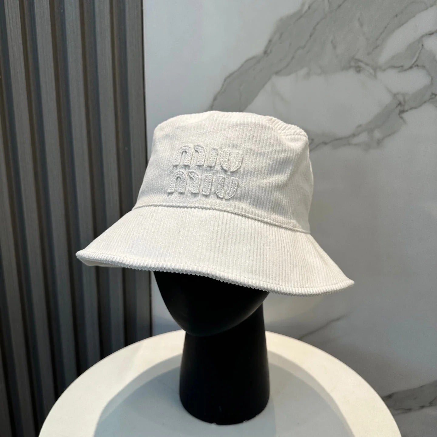 Miu Bucket Hat Velvet 297625