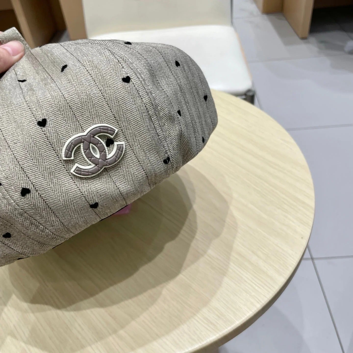 BERET HAT POLKA DOT GREIGE 672670